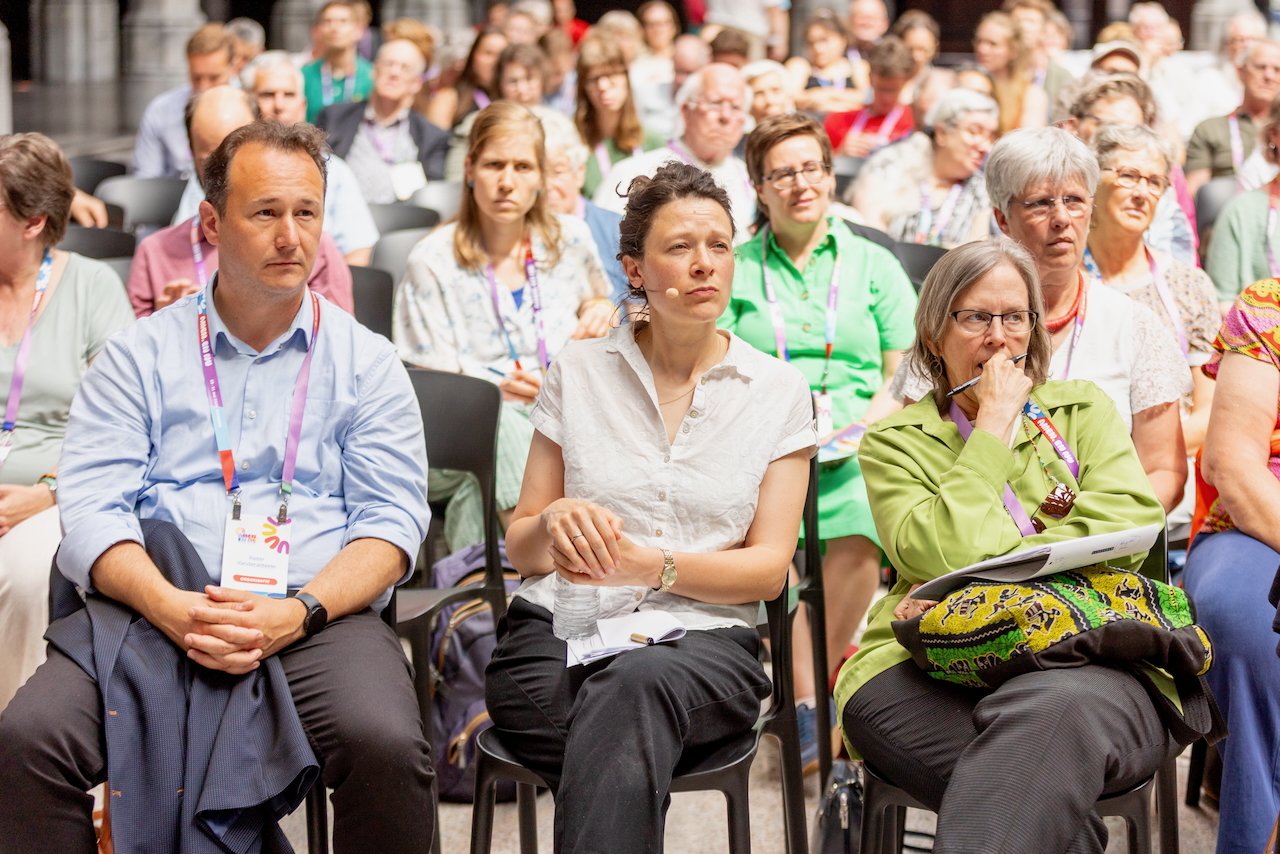 Zondag 31 mei - lezing, afsluiting en eucharistie