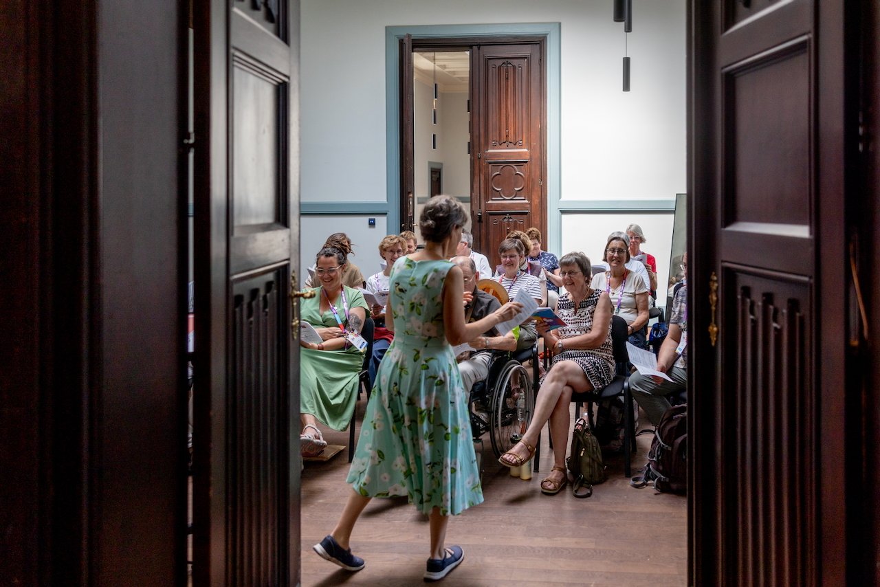 Workshops - ateliers - lezingen - panelgesprekken - ideeënmarkt - kunstwerk - zangstonde
